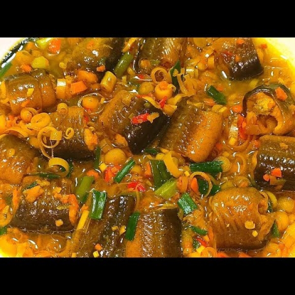 Lươn kho nghệ ba rọi